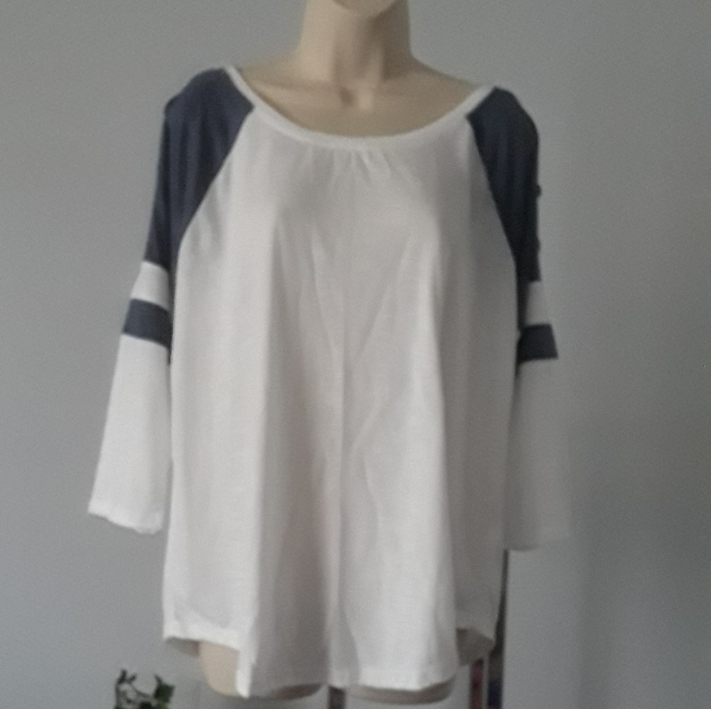 SO SPORTY TEE Size XL